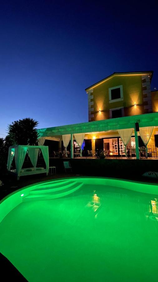 Borgo Del Nespolo Bed & Breakfast Peschici Exterior photo